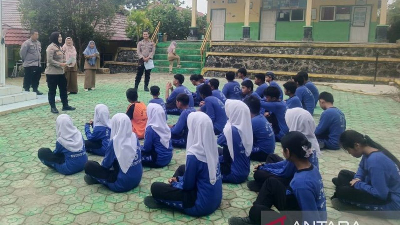 Polres Bangka Barat gencar melakukan Edukasi Pelajar di dua sekolah, membekali generasi muda dengan pemahaman hukum dan karakter positif demi mencegah kenakalan remaja. Apa saja materinya?