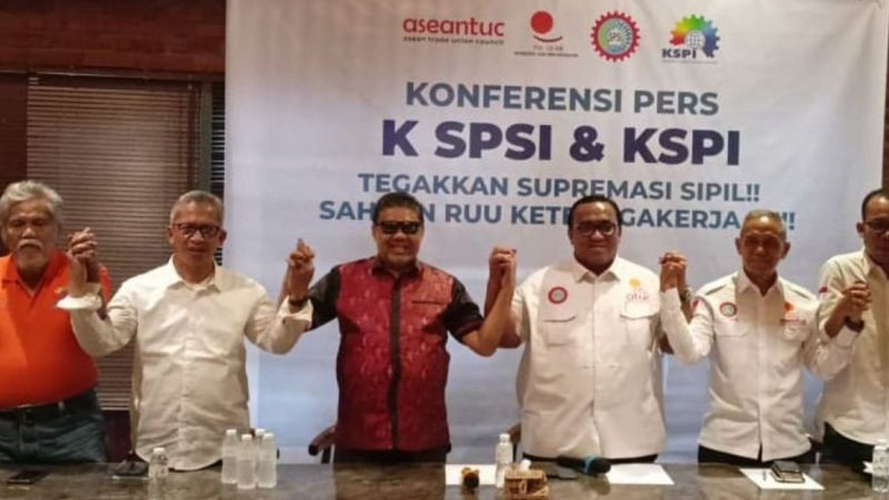 Dua konfederasi buruh terbesar, KSPSI dan KSPI, kompak menyuarakan dukungan buruh untuk Kapolri Sigit Prabowo, menolak upaya penggantian. Mengapa mereka begitu yakin pada kepemimpinan Polri?