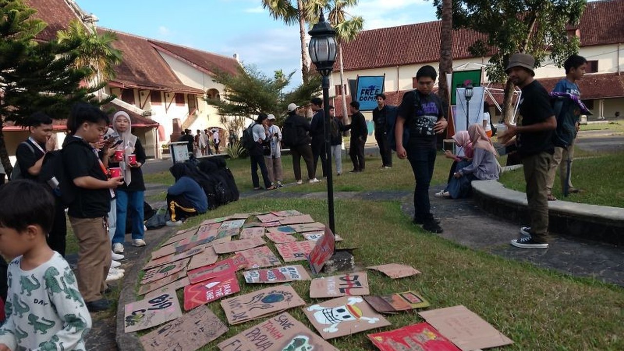 Ketua AJI Nany Afrida menegaskan Kebebasan Pers sebagai napas demokrasi dalam peringatan Hari Demokrasi Internasional, menyoroti berbagai ancaman yang membahayakan fungsi jurnalisme.