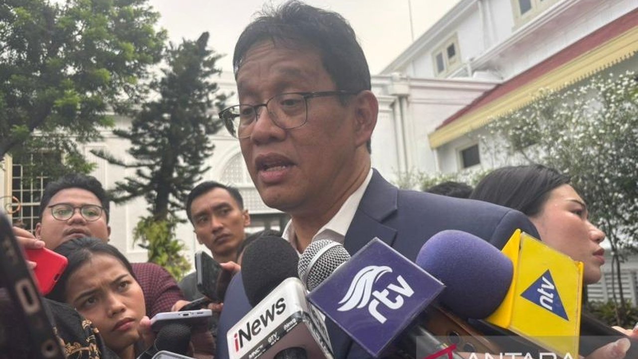 Menteri Keuangan Purbaya Yudhi Sadewa menekankan pentingnya kehati-hatian bank Himbara dalam penyaluran dana Rp200 triliun untuk mencegah NPL, demi menjaga stabilitas ekonomi nasional.