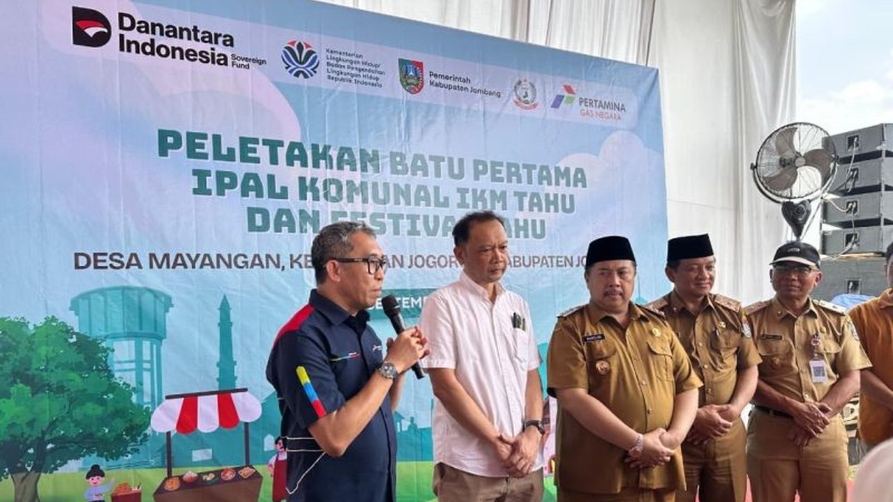 PT Perusahaan Gas Negara Tbk (PGN) serius atasi masalah lingkungan di Jombang. Dengan pembangunan IPAL Pabrik Tahu Jombang, limbah cair dari 88 usaha rumahan berhasil ditekan drastis, bagaimana dampaknya bagi lingkungan dan ekonomi lokal?