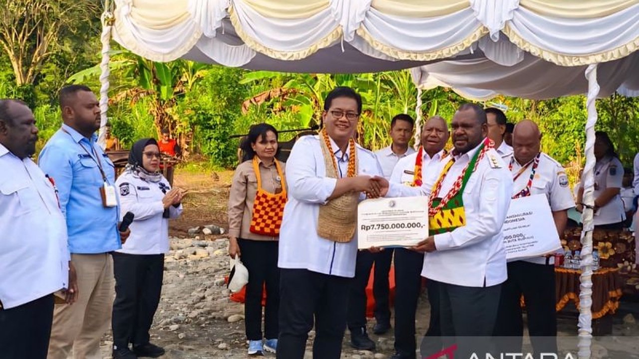 Kementrans salurkan Rp7,8 miliar untuk pengembangan transmigrasi Mansel di Momiwaren, Papua Barat. Program ini melibatkan riset ITS, menjanjikan kesejahteraan baru bagi warga. Bagaimana detailnya?