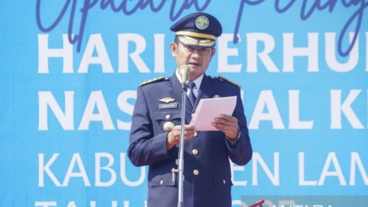 Pemkab Lamongan serius tingkatkan infrastruktur perhubungan dan layanan publik. Dengan 40 palang pintu KA terpasang, bagaimana upaya ini menjamin keselamatan dan mobilitas warga?