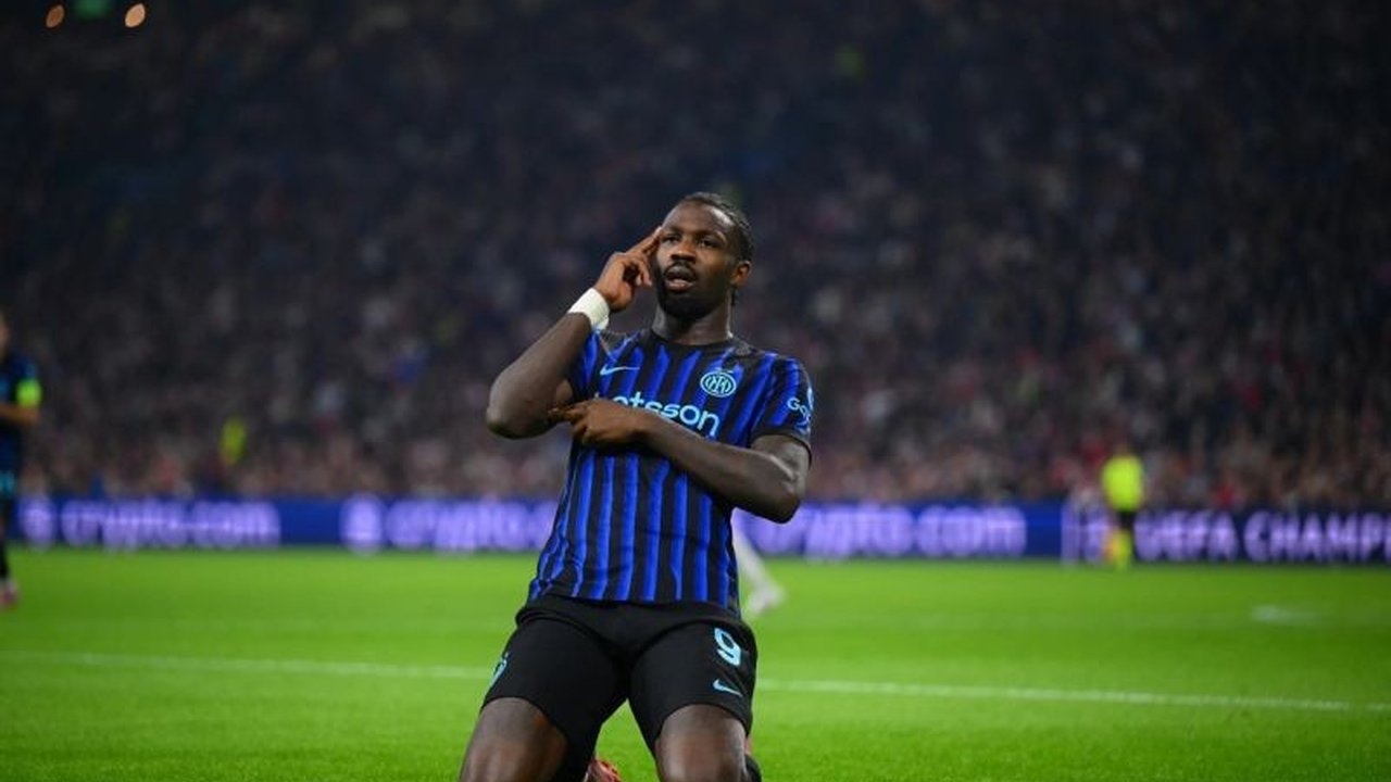 Marcus Thuram menjadi bintang dengan brace-nya, membawa Inter Milan mengalahkan Ajax 2-0 di laga perdana Liga Champions. Bagaimana Inter memulai kampanye Eropa mereka dengan gemilang?