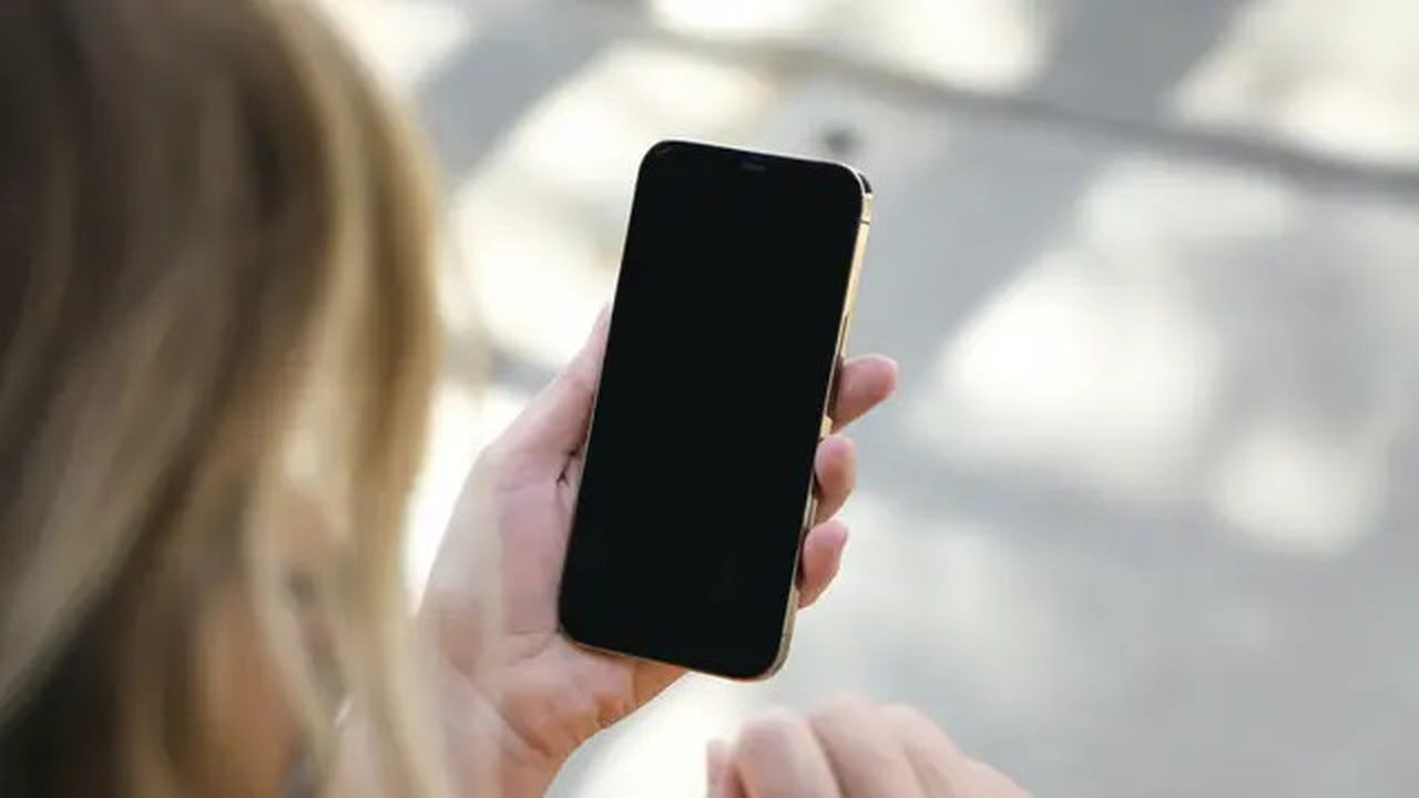 ilustrasi hp/https://unsplash.com/Giorgio Trovato