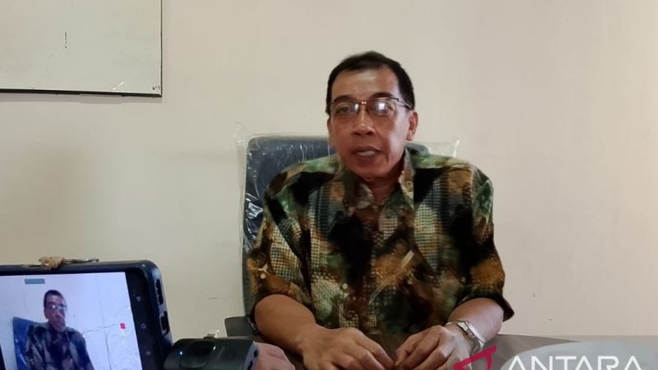 Pemkab Sigi menargetkan Pendapatan Asli Daerah (PAD) dari Retribusi Pasar Sigi mencapai Rp700 juta pada 2025. Akankah target ambisius ini tercapai setelah capaian positif sebelumnya?