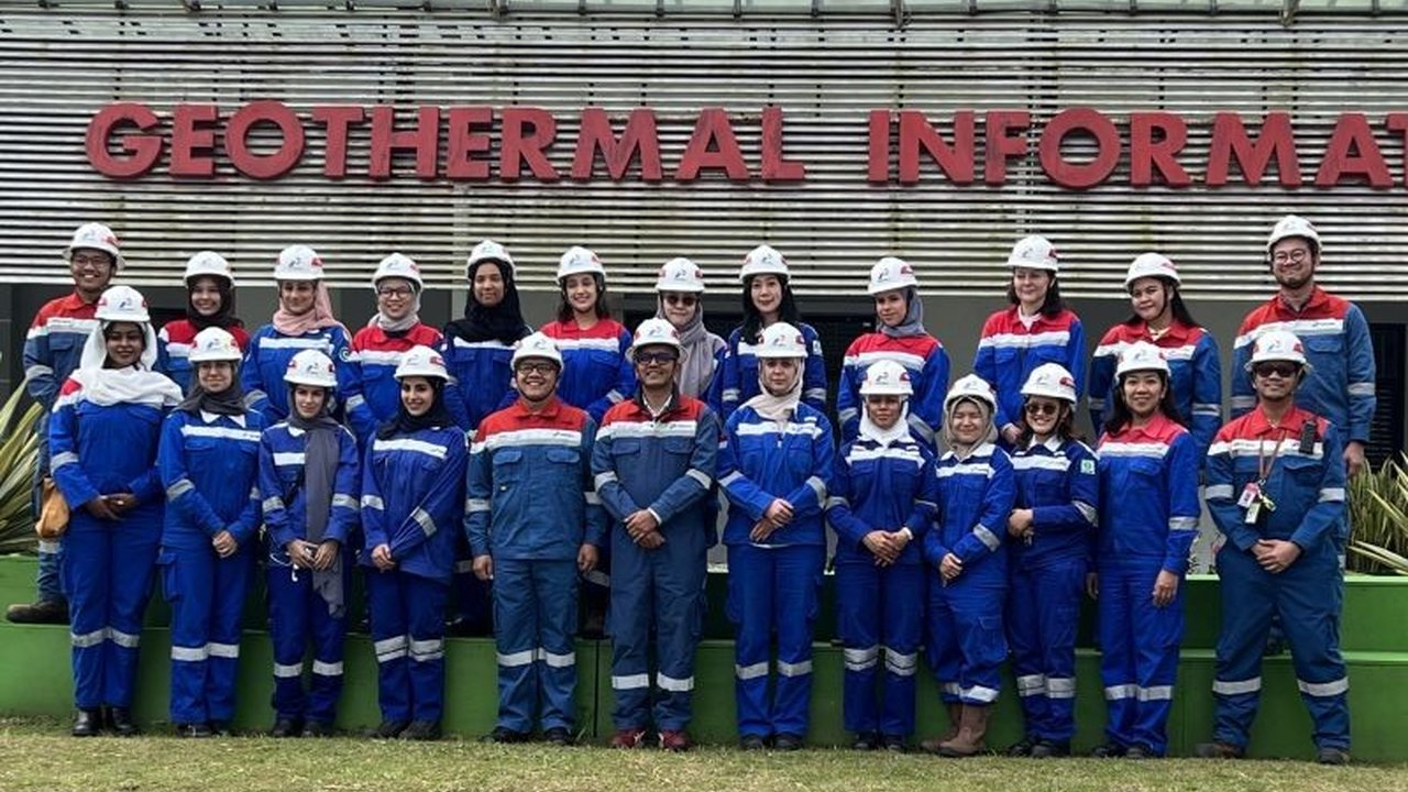 PT Pertamina Geothermal Energy (PGE) aktif mendorong pemberdayaan perempuan di sektor energi terbarukan, berkolaborasi dengan WiSER untuk misi keberlanjutan global. Bagaimana peran mereka dalam memajukan energi hijau?