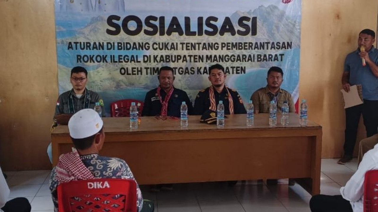 Satgas Pemberantasan Rokok Ilegal di Manggarai Barat gencar edukasi warga Pulau Komodo tentang bahaya dan kerugian negara. Simak upaya pencegahan rokok ilegal yang merugikan ini!