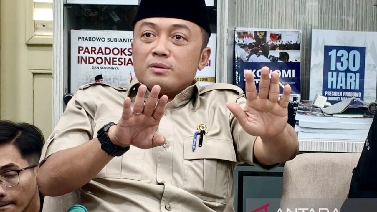 Menteri Sekretaris Negara Prasetyo Hadi mengingatkan pejabat negara soal Larangan Sirine Pejabat dan menghormati pengguna jalan. Kakorlantas Polri bahkan membekukan penggunaan rotator patwal. Mengapa ini penting?
