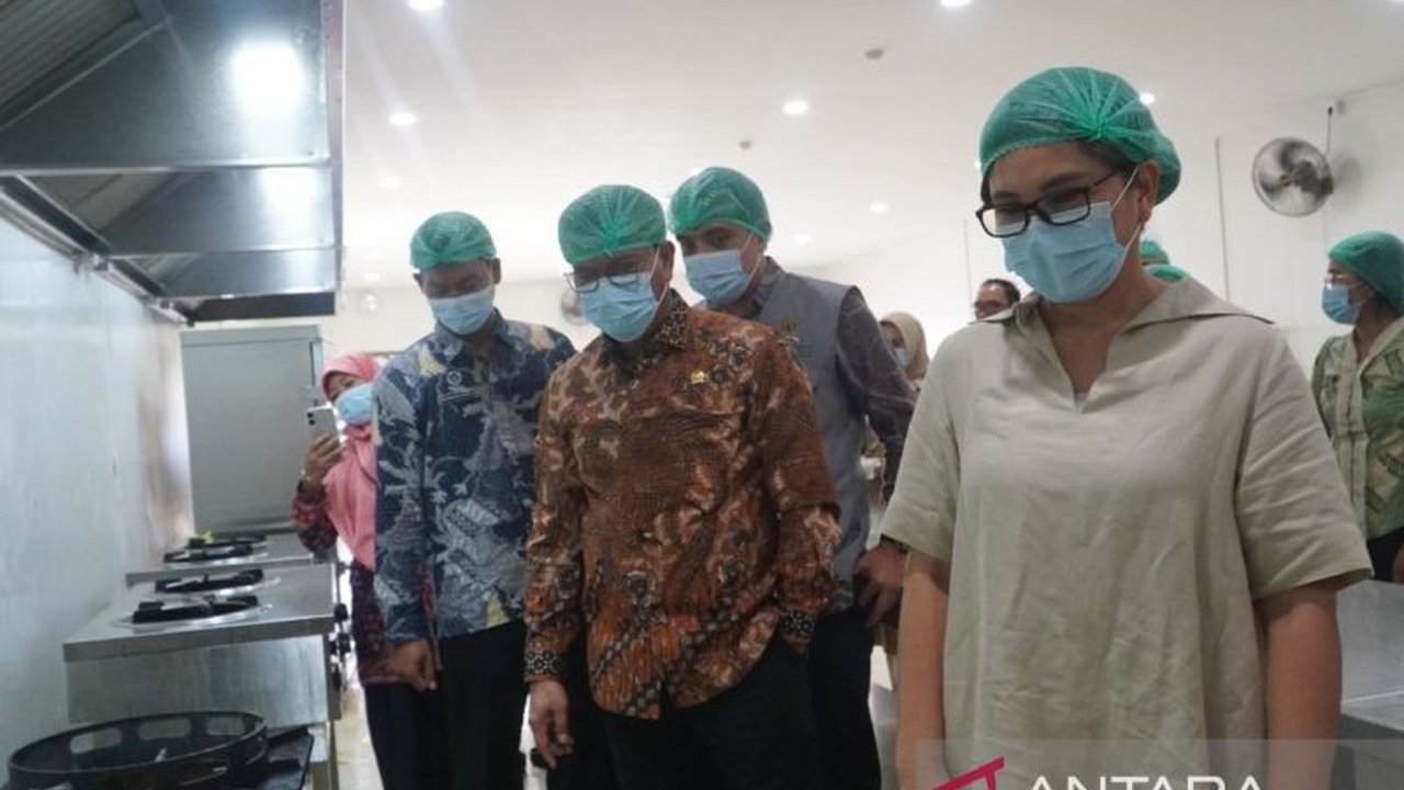 Kota Denpasar siap menjadi pionir penyaluran program Makan Bergizi Gratis (MBG) bagi ibu hamil hingga balita mulai Oktober 2025, dengan target ratusan penerima. Simak detailnya!