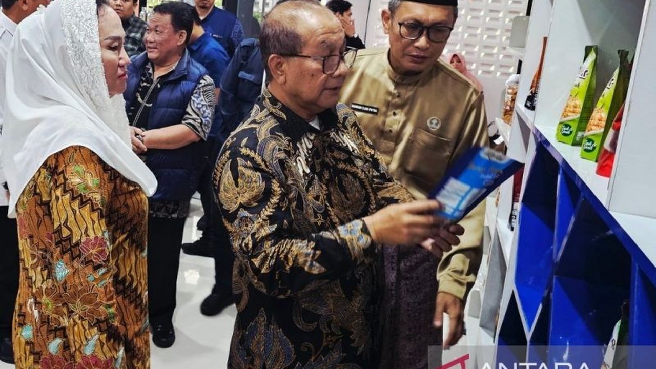 Kementerian UMKM siapkan Aplikasi SAPA UMKM, sebuah platform terpadu untuk pembiayaan, pemasaran, dan legalitas usaha. Mengapa aplikasi ini lahir dan apa saja keunggulannya?