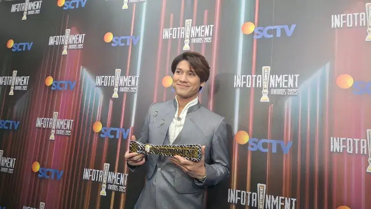 Rizky Billar memenangkan Penghargaan 