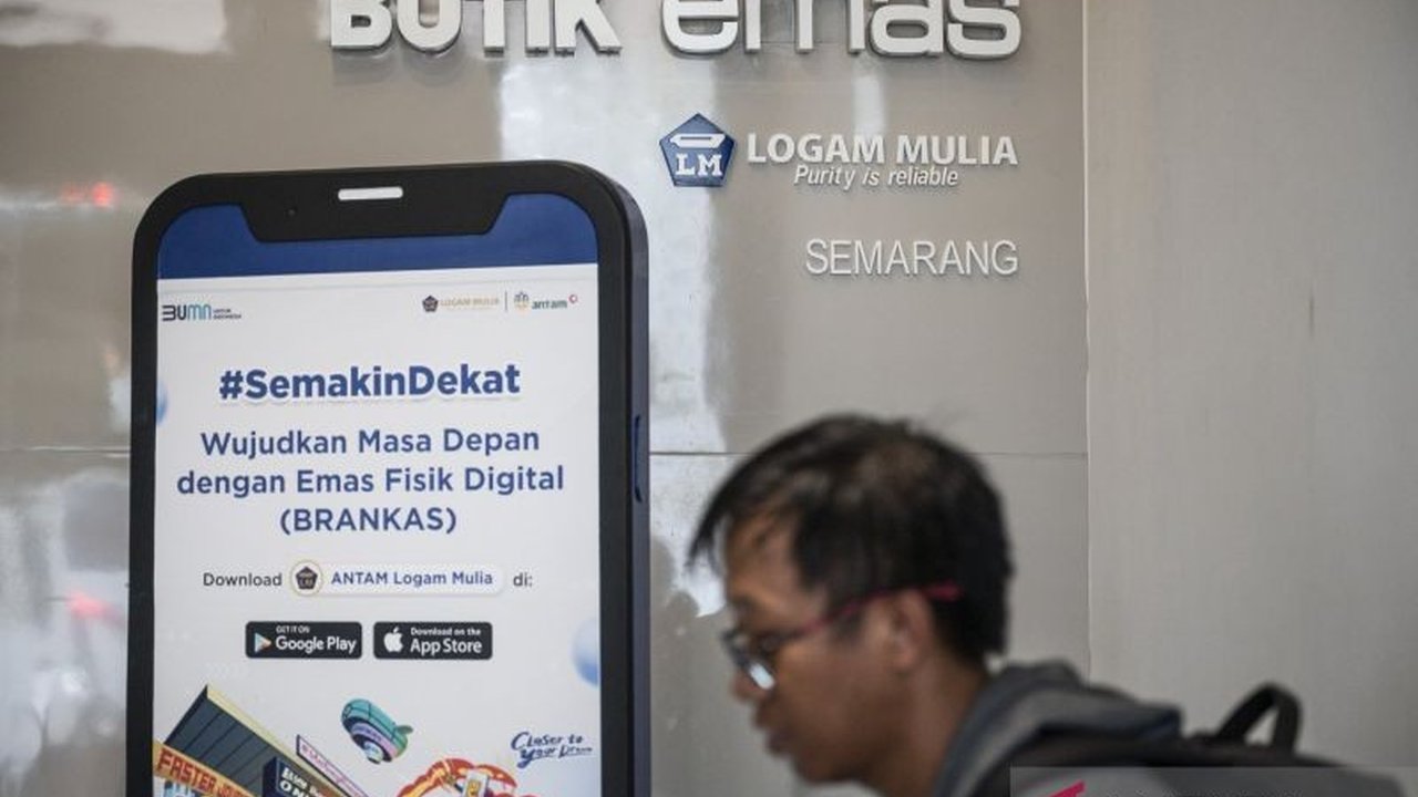 Kabar gembira bagi investor! Harga Emas Antam pada Jumat, 12 September, mengalami penurunan signifikan. Ketahui detail lengkap besaran harga dan aturan pajak yang berlaku saat ini.