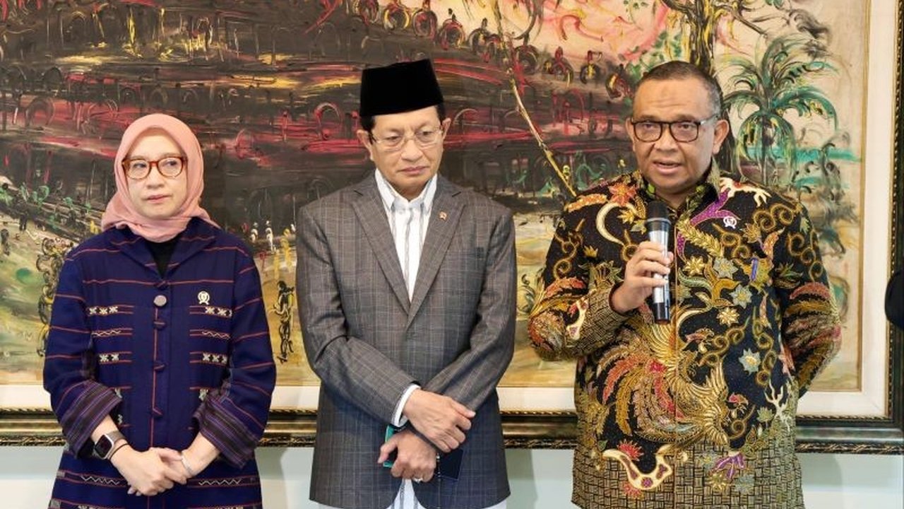 Pemerintah telah menetapkan total 25 hari untuk Libur Nasional Cuti Bersama 2026. Wamenaker berharap pelaksanaannya lancar, membawa kebaikan bagi semua pihak.