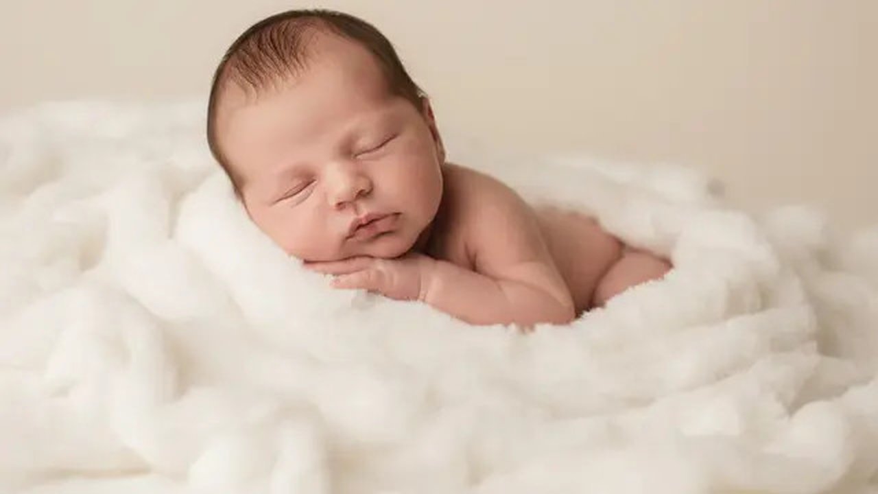 Prompt Gemini AI Viral Edit Foto Bayi Baru Lahir ala Fotografer Profesional (Gemini)