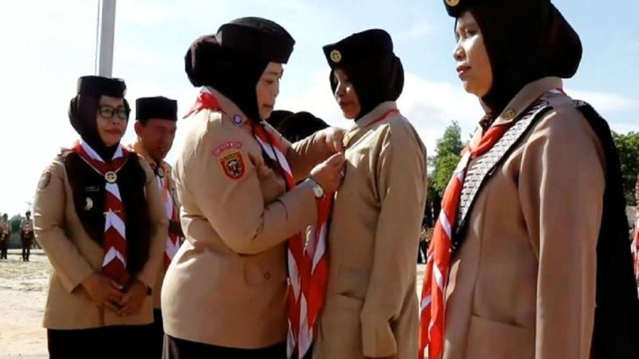 Pemerintah Kabupaten Kotawaringin Barat (Kobar) menggelar Kemah Besar Pramuka Kobar dengan 810 peserta untuk membentuk karakter pemuda berintegritas dan mandiri. Simak tujuan lengkapnya!