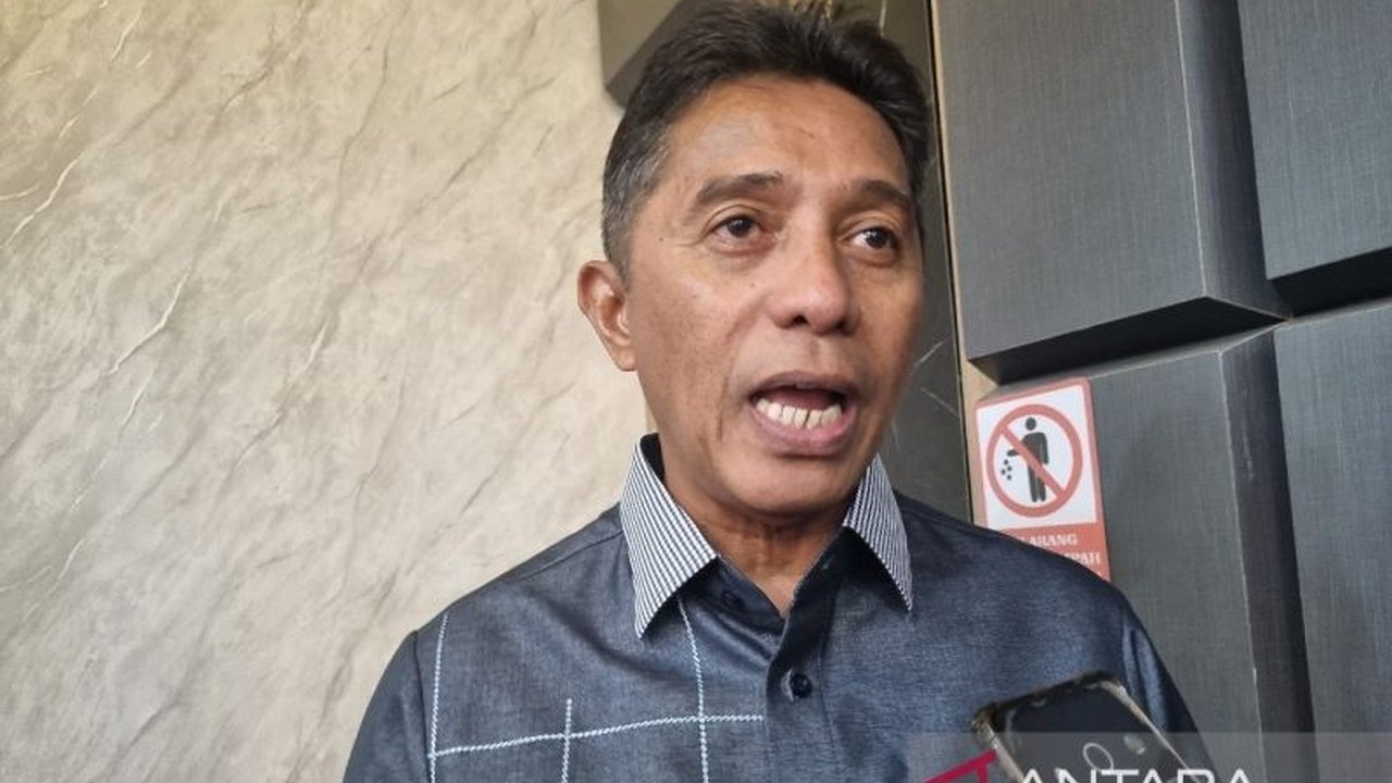 Disdukcapil Manokwari mencatat 32.416 anak telah memiliki Kartu Identitas Anak Manokwari, mencapai 49% dari target. Dokumen ini krusial untuk layanan publik dan perjalanan, bagaimana strategi percepatannya?