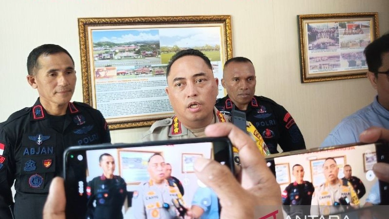 Polda Papua menyiagakan 1.128 personel Polri untuk Pengamanan Polda Papua dalam rapat pleno penetapan gubernur pasca-putusan MK, guna menjaga kondusivitas dan mencegah provokasi di wilayah tersebut.