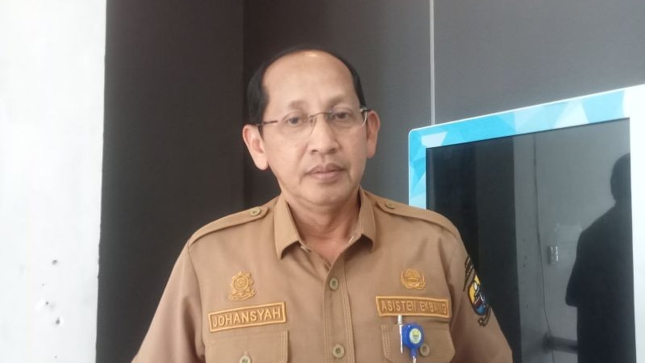 TPID Jambi bergerak cepat menyebar 15 ton cabai merah dan hijau ke pasar-pasar utama. Langkah ini jadi upaya vital kendalikan inflasi Jambi yang bergejolak, benarkah berhasil menekan harga?