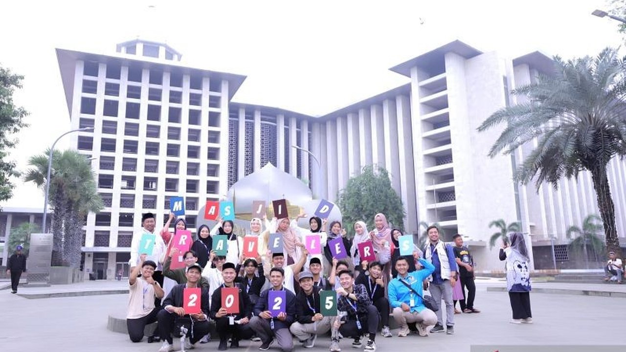 Program Masjid Travelers Gen Z libatkan 25 kreator konten muda untuk eksplorasi masjid ikonik di Jabodetabek-Sukabumi. Bagaimana Kemenag manfaatkan potensi Gen Z untuk narasi positif dan penguatan peran masjid?
