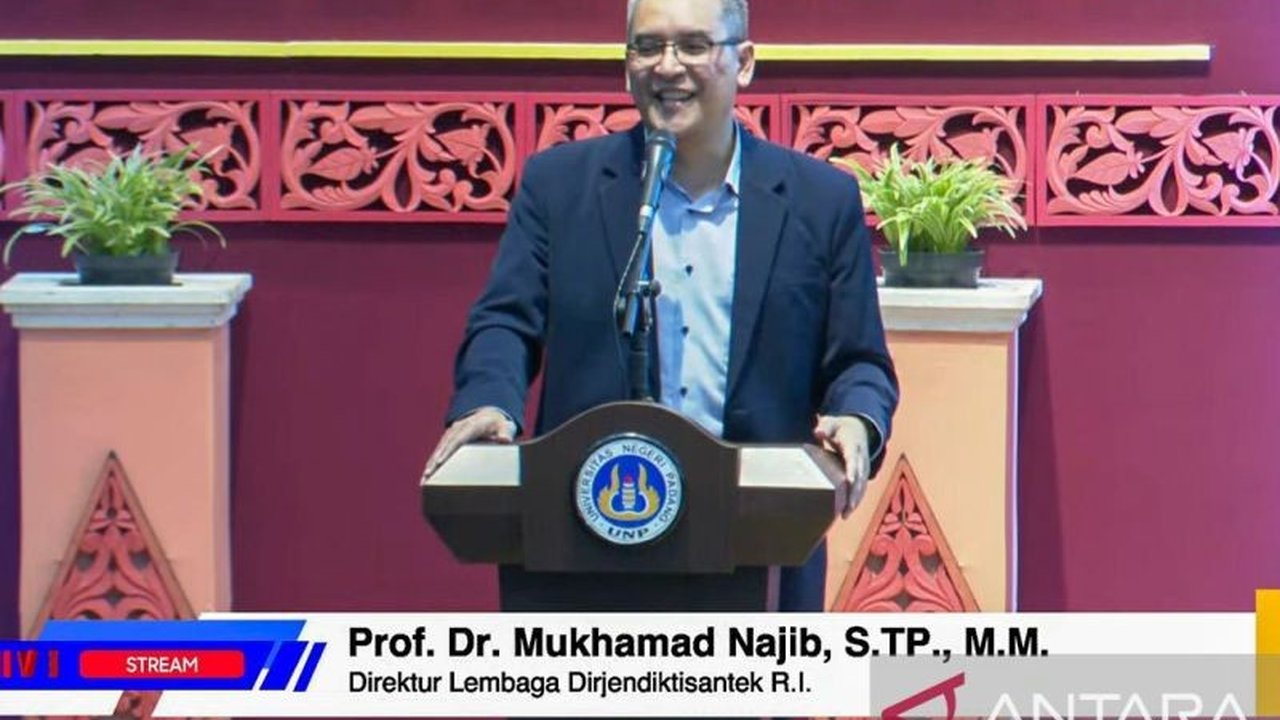 Kemendiktisaintek mengungkap empat Kunci Sukses Wisudawan yang wajib dimiliki setiap lulusan perguruan tinggi di Tanah Air, lebih dari sekadar ijazah. Apa saja rahasia keberhasilan tersebut?