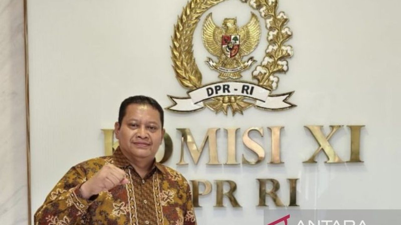 Paguyuban Mitra Produksi Sigaret Seluruh Indonesia (MPSI) mendesak pemerintah menutup pabriknya untuk berantas rokok ilegal, menyoroti kerugian negara dan ancaman PHK.