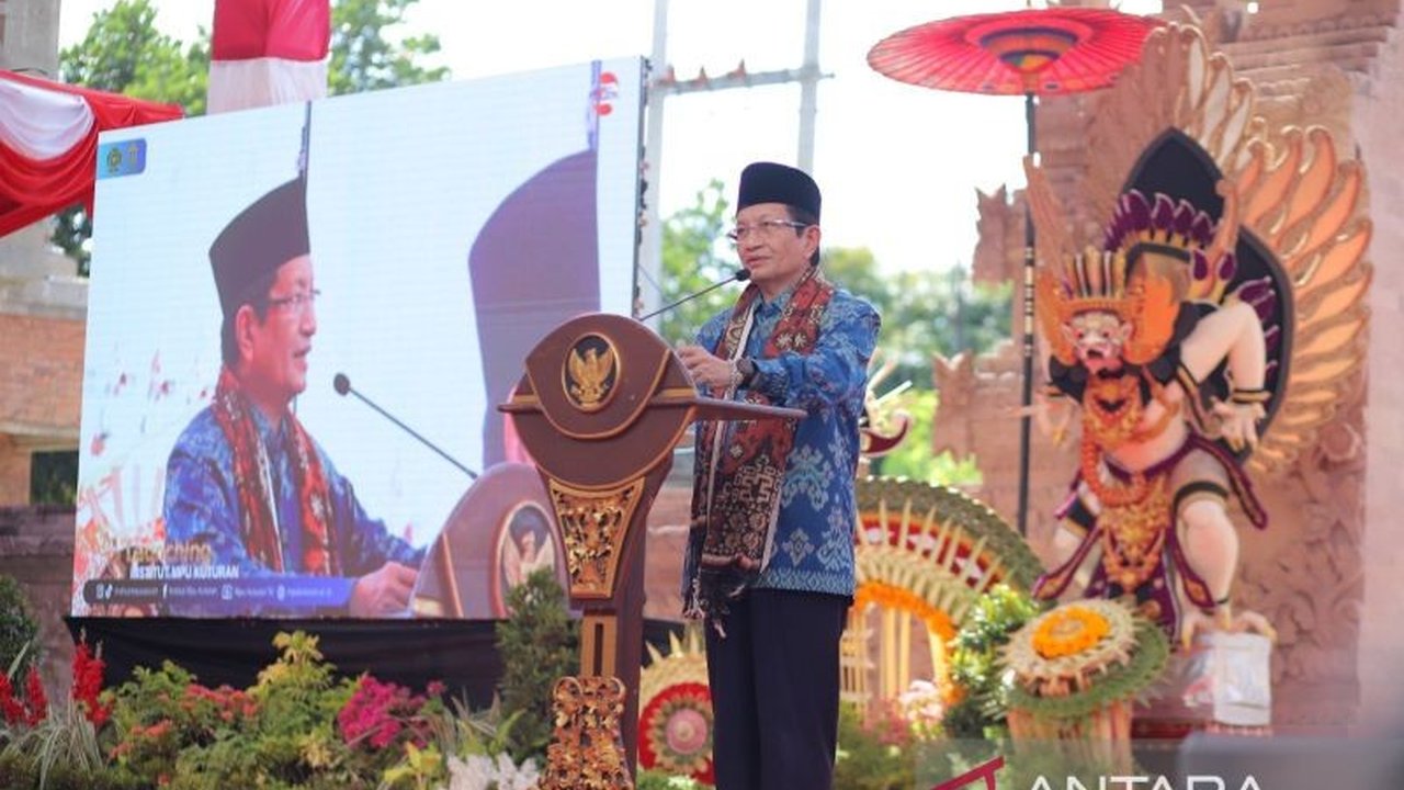 Menteri Agama berharap IAHN Mpu Kuturan Singaraja dapat melahirkan Cendekiawan Hindu yang tidak hanya menguasai ilmu, tetapi juga memiliki kebijaksanaan, etika, dan kepekaan sosial.