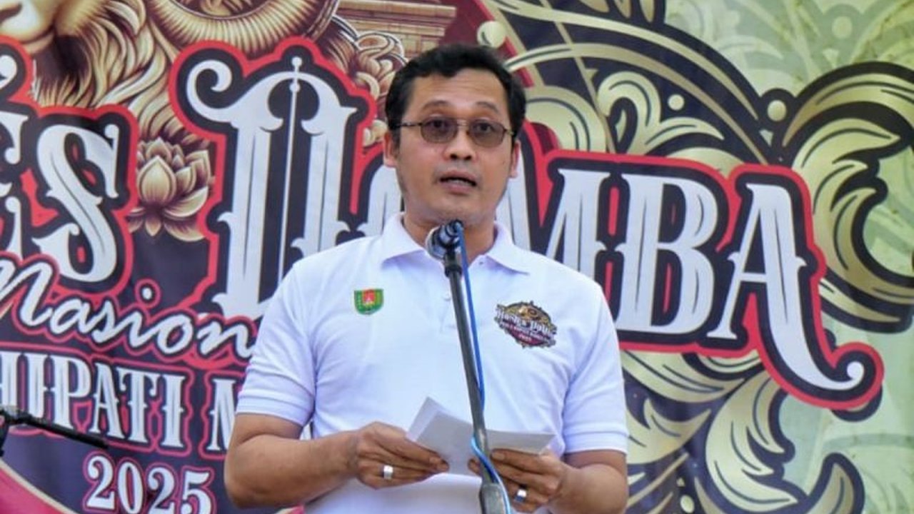 Pemerintah Kabupaten Magelang kembali menggelar Kontes Domba Nasional, sebuah ajang yang tak hanya mencari bibit unggul, tetapi juga menggerakkan roda ekonomi daerah. Simak manfaatnya!