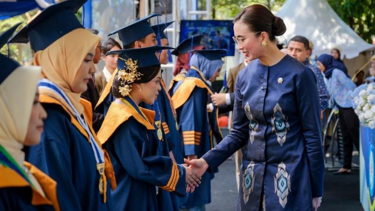 Sebanyak 565 Wisudawan Poltekpar Makassar telah resmi dilantik, siap berkontribusi memajukan pariwisata Indonesia. Apa saja pesan Menteri Pariwisata untuk mereka?