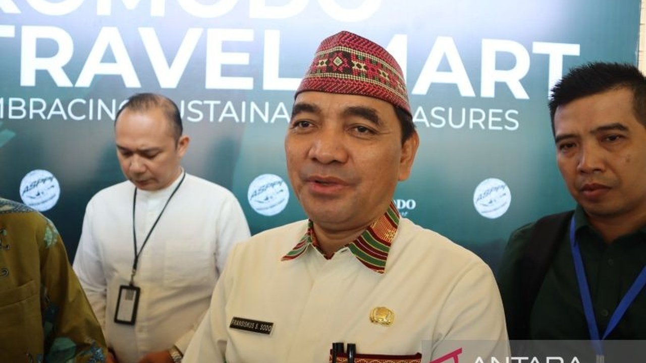 Pemerintah Kabupaten Manggarai Barat siap menggelar Penutupan Tour de EnTeTe Labuan Bajo pada 21 September 2025, menjanjikan kemeriahan dan promosi pariwisata DPSP.