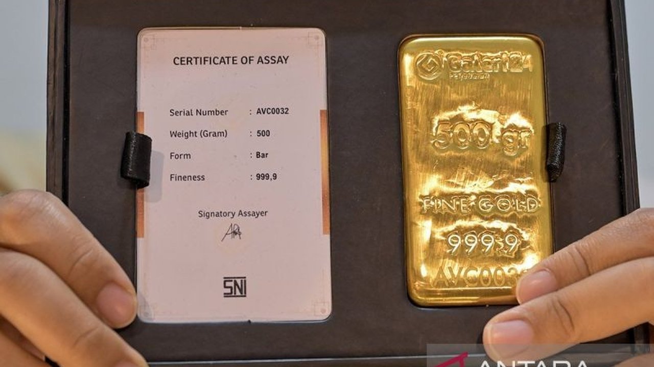 Harga Emas Pegadaian dari Antam, Galeri24, dan UBS kompak melonjak pada Rabu ini. Simak rincian kenaikan dan daftar harga terbaru untuk investasi Anda!