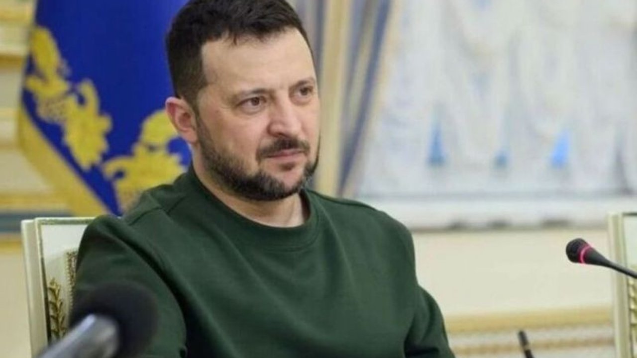 Presiden Ukraina Volodymyr Zelenskyy menolak 'Skenario Korea' sebagai solusi konflik, menegaskan perbedaan mendasar dengan Perang Korea yang tak miliki perjanjian damai final. Apa alasannya?