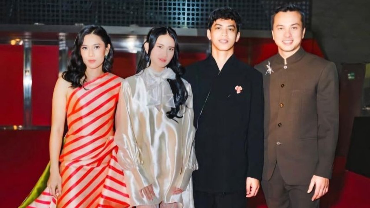 Menteri Kebudayaan Fadli Zon menyoroti peran signifikan industri film Indonesia di kancah global, dengan enam film sukses tampil dan empat di antaranya world premiere, menegaskan eksistensi Film Indonesia.