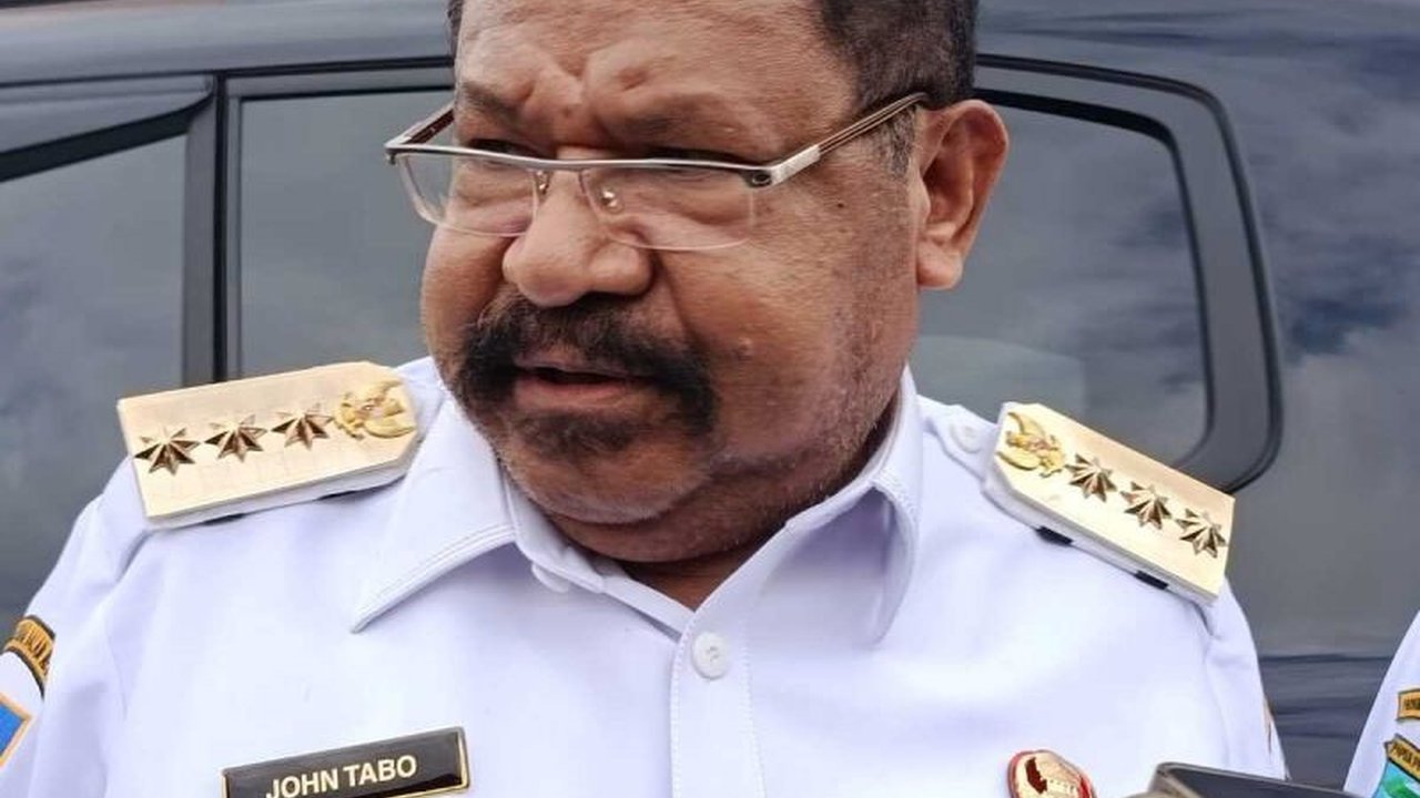Gubernur Papua Pegunungan, John Tabo, menekankan pentingnya stabilitas keamanan Papua Pegunungan sebagai fondasi utama untuk pertumbuhan ekonomi daerah dan kesejahteraan masyarakat.