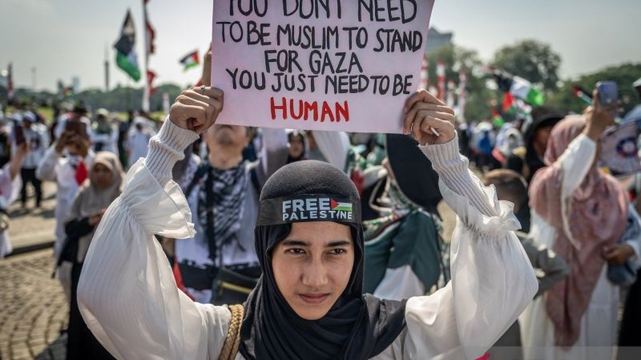 Pengakuan terhadap Palestina Merdeka semakin mendekati kenyataan pasca Deklarasi New York PBB 2025, namun jalan kedaulatan masih terjal akibat veto AS dan kontroversi Netanyahu. Akankah sejarah berpihak?