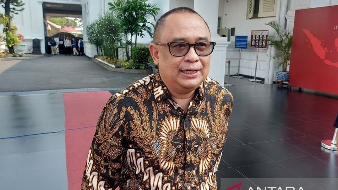 Ketua Yayasan Puri Kauhan Ubud, Ari Dwipayana, menekankan pentingnya peran Gubernur Bali dalam mengatasi ego sektoral antar daerah untuk penanganan banjir. Mampukah konsep 'One Island, One Management' terwujud?