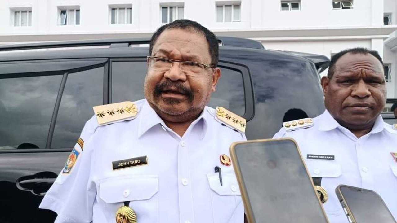 Gubernur John Tabo pastikan pelantikan kepala OPD definitif Papua Pegunungan baru Oktober 2025. Jumlah OPD akan bertambah dari 22 menjadi 36, membuka peluang SDM lokal.