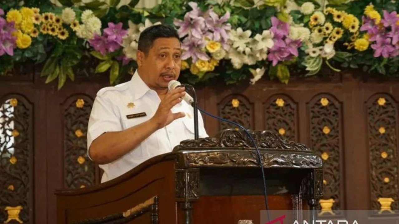 Pemerintah Kabupaten Bangkalan membantah keras tudingan pungutan liar (pungli) terkait pengurusan administrasi calon PPPK paruh waktu, menegaskan semua biaya sesuai Perda. Benarkah demikian?
