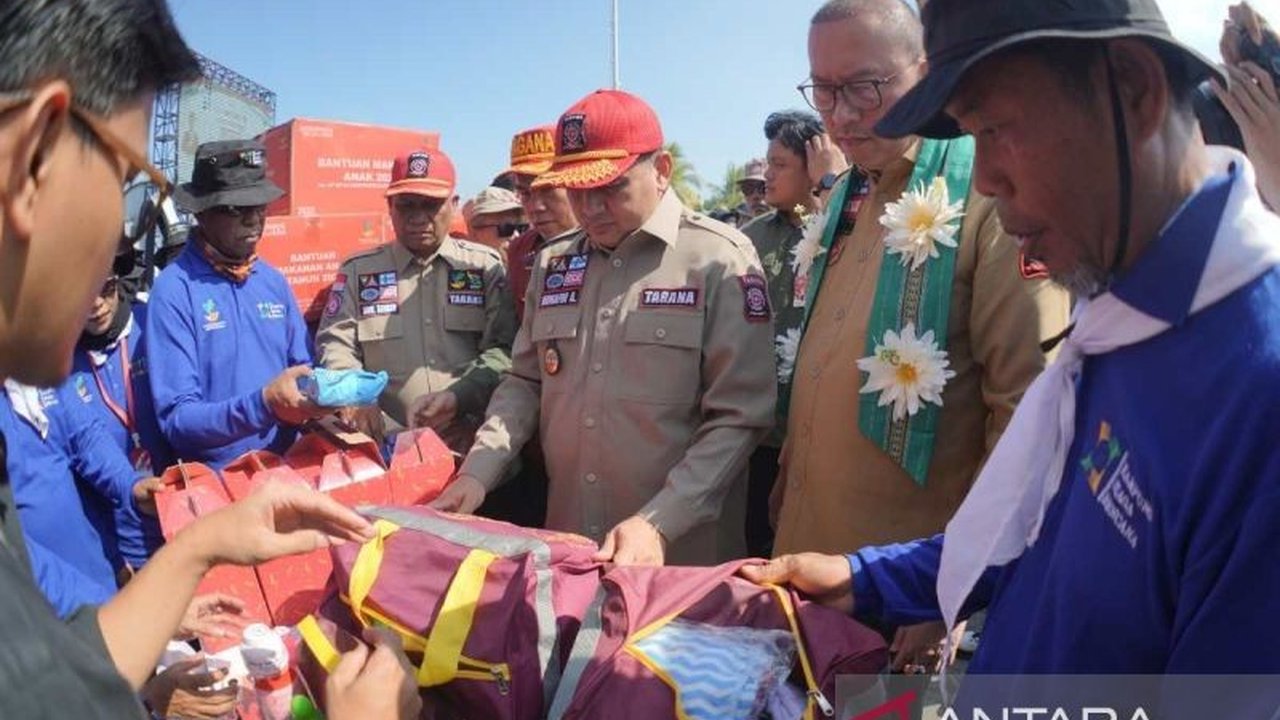 Kementerian Sosial (Kemensos) RI siap memberikan dukungan penuh kepada Pemerintah Kota Makassar dalam program shelter hingga pemberdayaan sosial. Kemensos Dukung Makassar dalam pembentukan Kampung Siaga Bencana (KSB) yang melibatkan 60 relawan terlatih, s