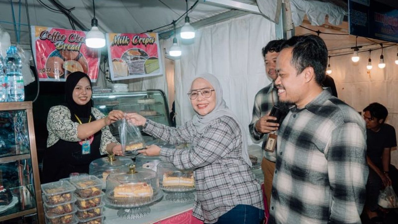 Expo PLN di Parepare sukses menggerakkan ekonomi lokal, mencatat transaksi hampir Rp1 miliar, dan memberikan **Manfaat Expo PLN Parepare** signifikan bagi 164 UMKM. Simak dampaknya!