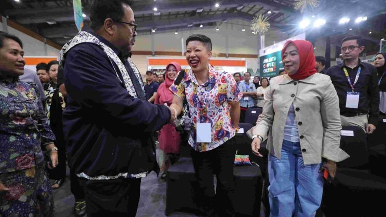 Ajang Jakarta International Investment, Trade, Tourism, and Small and Medium Enterprise Expo (JITEX) 2025 berhasil mencetak transaksi JITEX 2025 fantastis senilai Rp14,3 triliun. Simak dampak positifnya bagi perekonomian Jakarta!