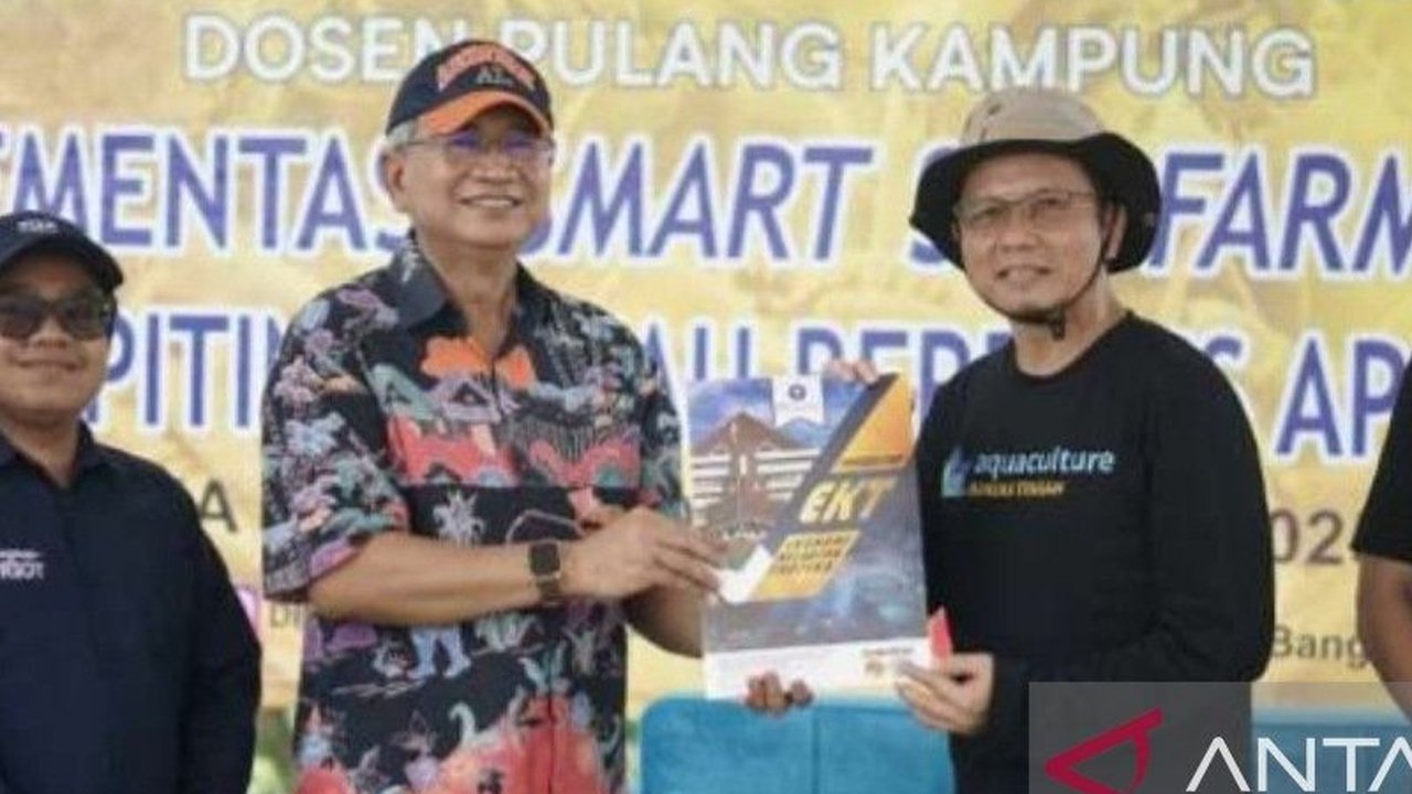 Pemerintah Kabupaten Bangka Tengah berkolaborasi dengan IPB melalui program Dosen Pulang Kampung untuk mengembangkan potensi desa, khususnya budidaya kepiting bakau. Simak inovasi yang dibawa!