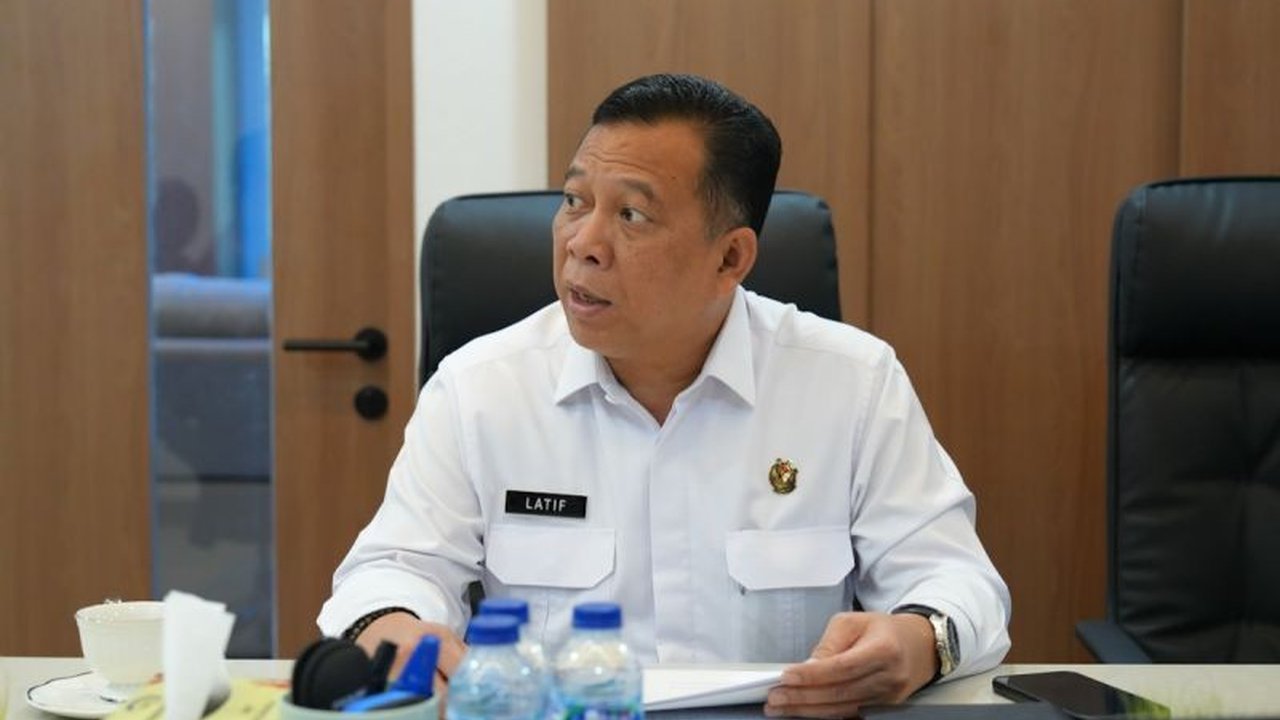 Kementerian Kelautan dan Perikanan (KKP) menggandeng BPKP untuk memperketat pengawasan program strategis, memastikan transparansi dan akuntabilitas demi kemajuan sektor kelautan nasional.