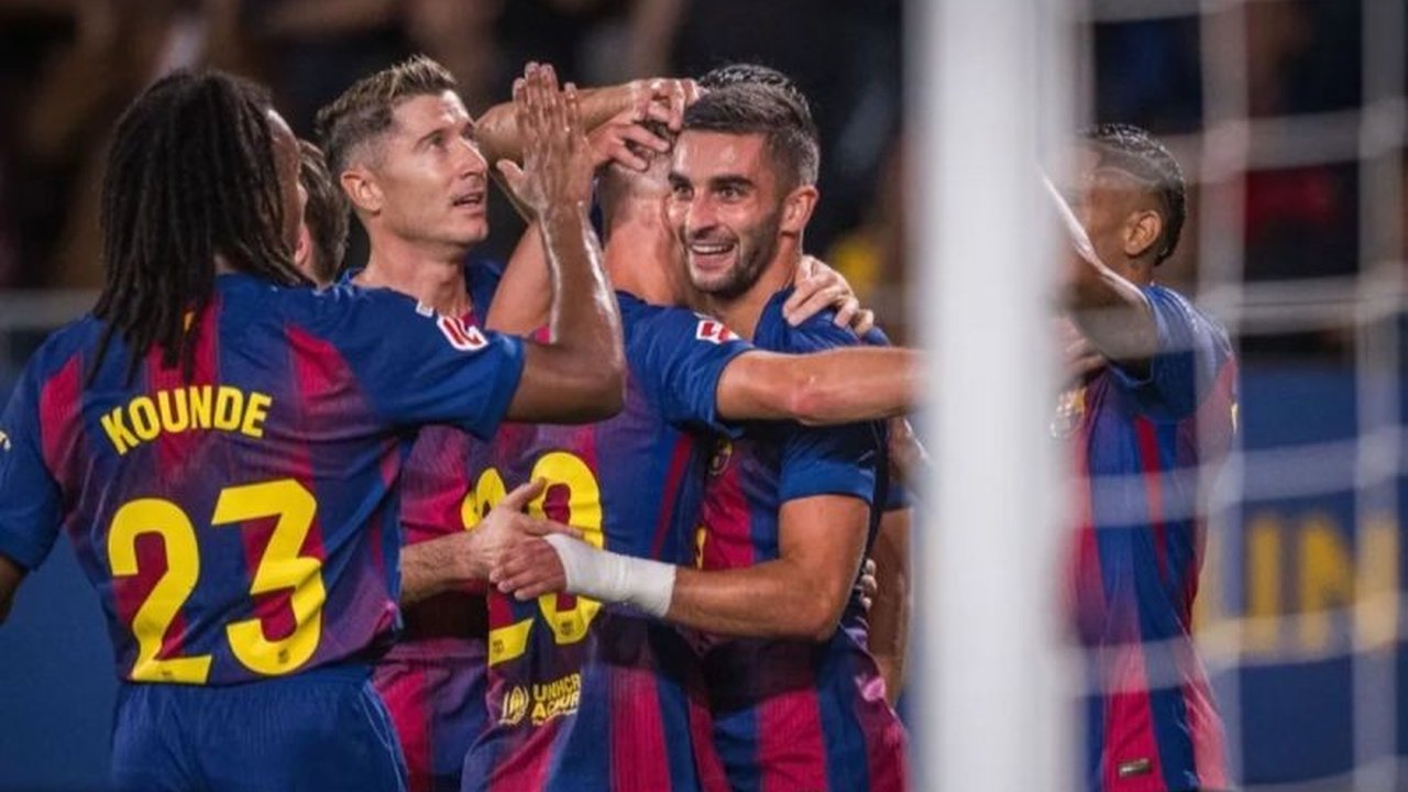 Barcelona sukses meraih Kemenangan Barcelona meyakinkan 3-0 atas Getafe di LaLiga, dengan Ferran Torres mencetak brace yang membawa Blaugrana naik ke posisi kedua klasemen sementara.