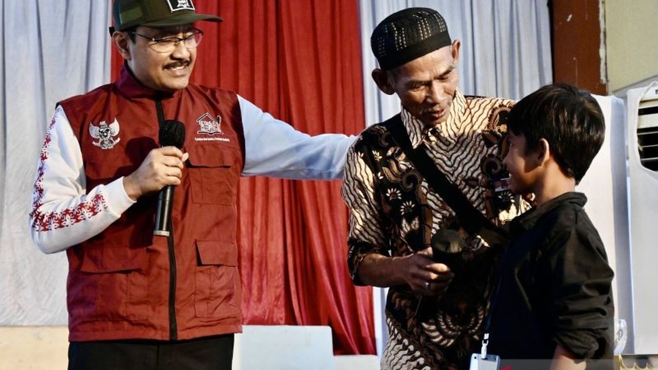 Menteri Sosial Saifullah Yusuf tegaskan program Sekolah Rakyat digulirkan Presiden Prabowo untuk mereka yang terpinggirkan, memastikan 16.000 siswa dapat cek kesehatan gratis dan gizi terpenuhi.