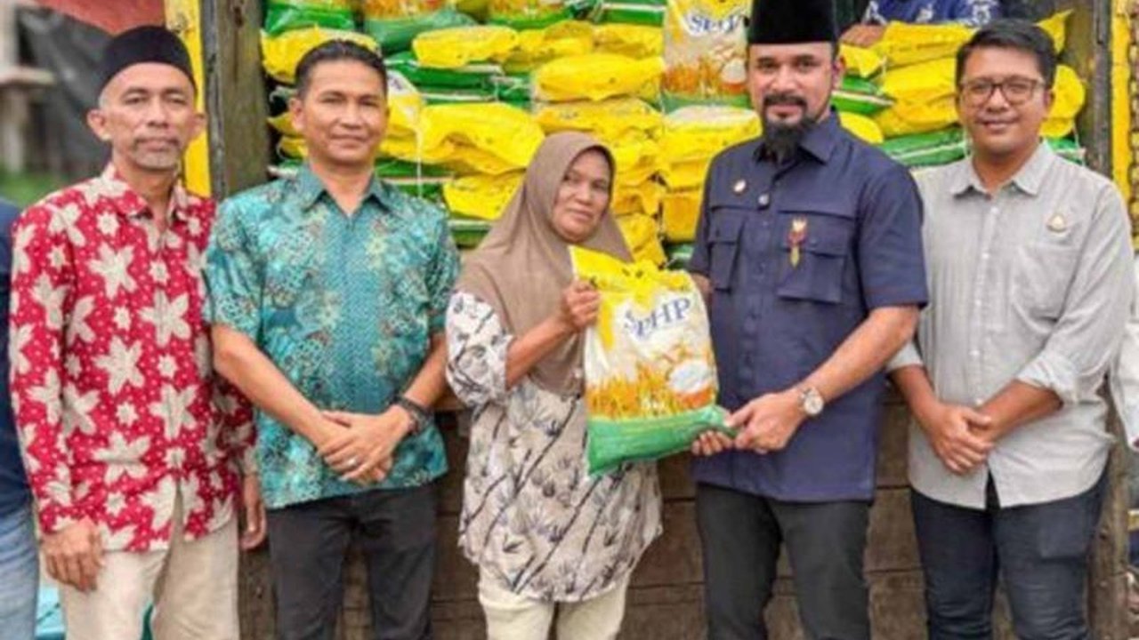 Pemerintah Kabupaten Aceh Timur telah menyalurkan 90 ton **beras SPHP Aceh Timur** melalui operasi pasar. Upaya ini dilakukan untuk menstabilkan harga beras yang masih di atas HET, bagaimana dampaknya bagi masyarakat?