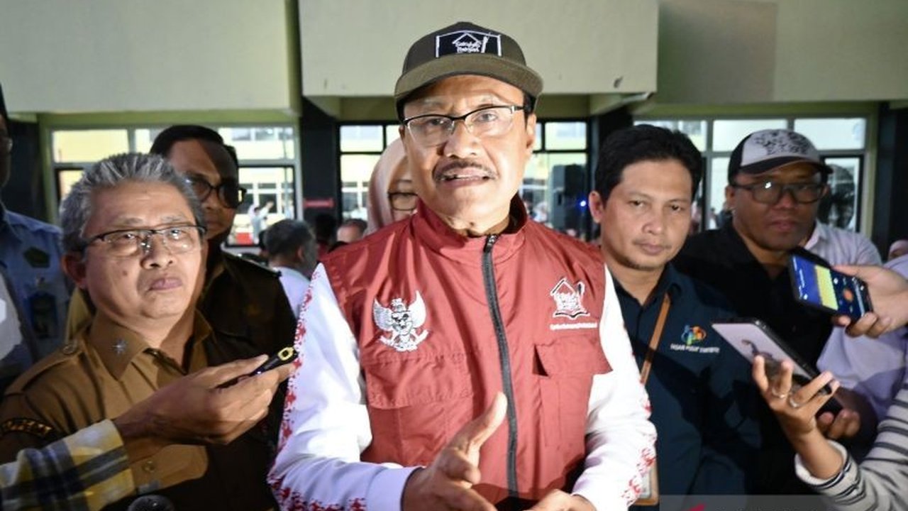 Menteri Sosial Saifullah Yusuf memastikan siswa nakal dalam Program Sekolah Rakyat akan terus dibina tanpa dikeluarkan. Cari tahu bagaimana Kemensos menangani masalah siswa bermasalah ini!