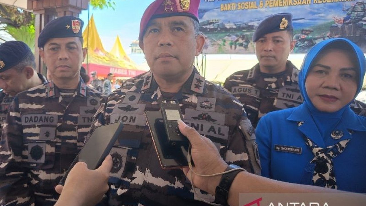Kodaeral X Jayapura kini diperkuat tiga Kapal Republik Indonesia (KRI) dan alutsista lain untuk mengamankan perairan Papua yang luas. Bagaimana strategi TNI AL melibatkan masyarakat pesisir dalam menjaga kedaulatan?