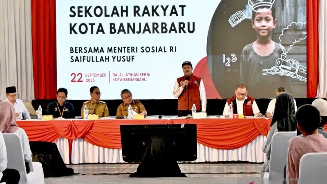 Menteri Sosial Saifullah Yusuf menjelaskan filosofi di balik Kurikulum Sekolah Rakyat yang berfokus pada pengembangan minat dan bakat, menjanjikan masa depan karir yang optimis bagi siswa.