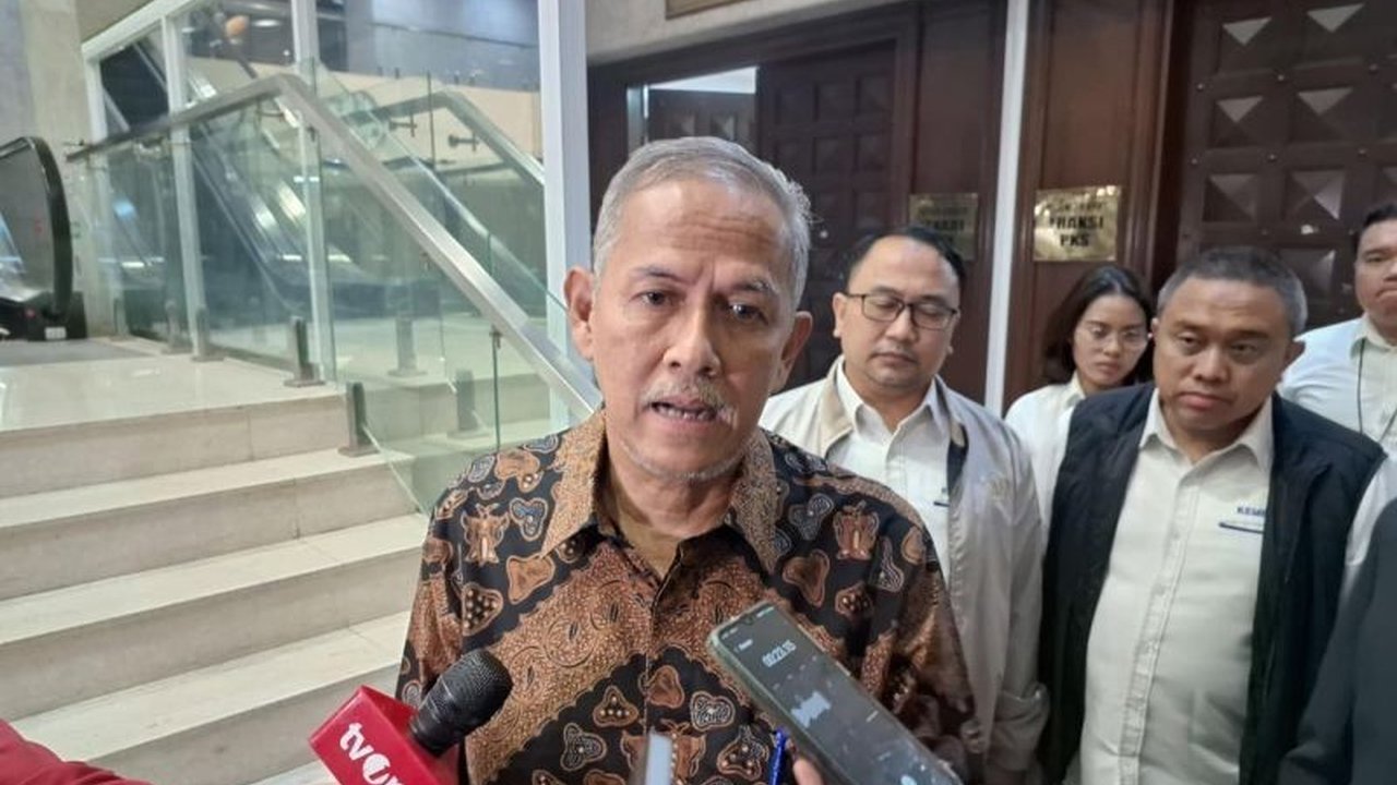 Anggito Abimanyu, Ketua Dewan Komisioner LPS terpilih, berkomitmen meningkatkan kualitas SDM LPS dan integritas kebijakan melalui program AKSARA. Siapkah LPS menghadapi gejolak ekonomi?